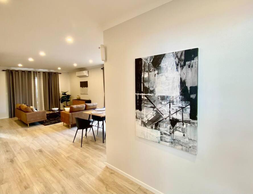 Morden Spacious New House Hamilton Eksteriør bilde