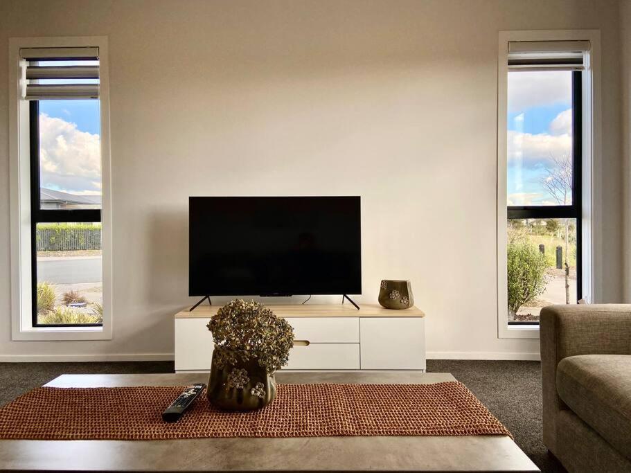 Morden Spacious New House Hamilton Eksteriør bilde