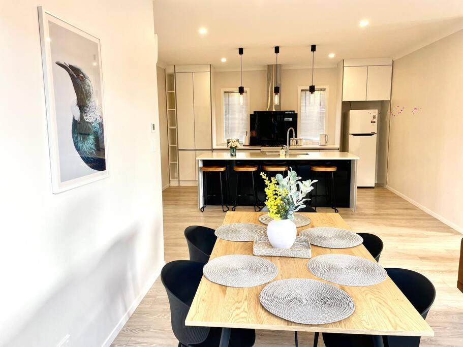 Morden Spacious New House Hamilton Eksteriør bilde